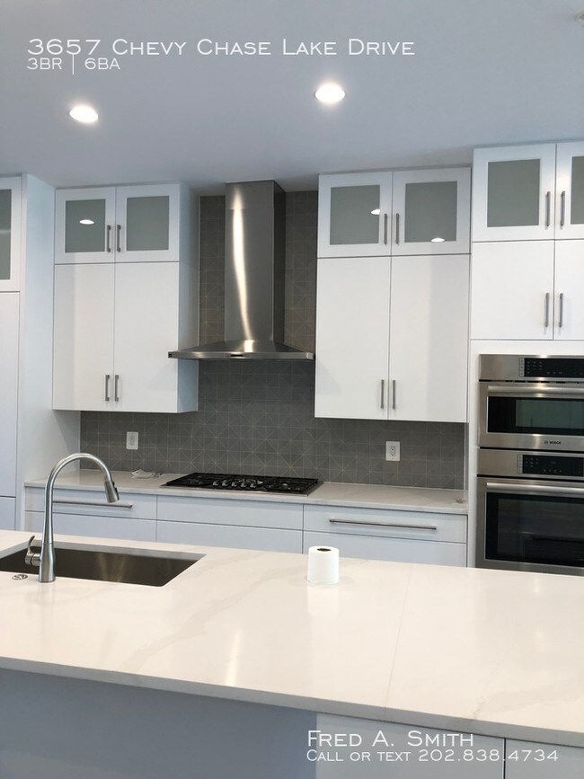 Foto del edificio - Three Bedroom Town House in Chevy Chase Lake