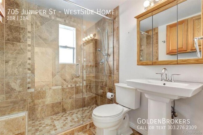 Foto del edificio - 705 Juniper St