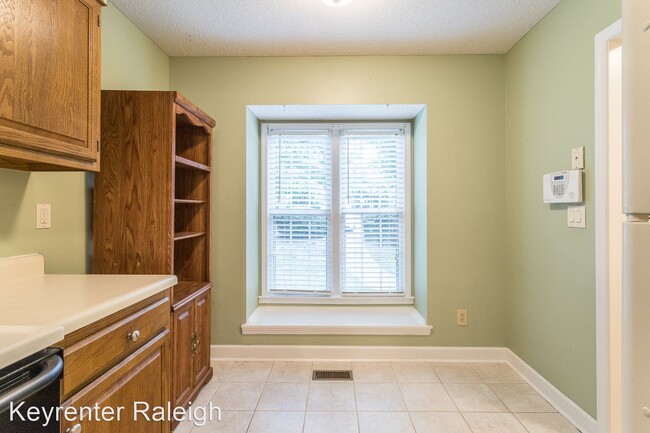 Building Photo - 2 br, 2 bath House - 2416 Mapleton Ln