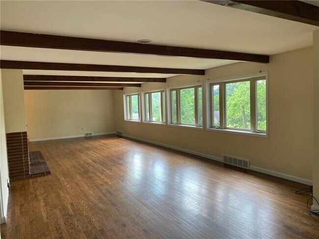 Foto del edificio - 1503 Hastings Mill Rd
