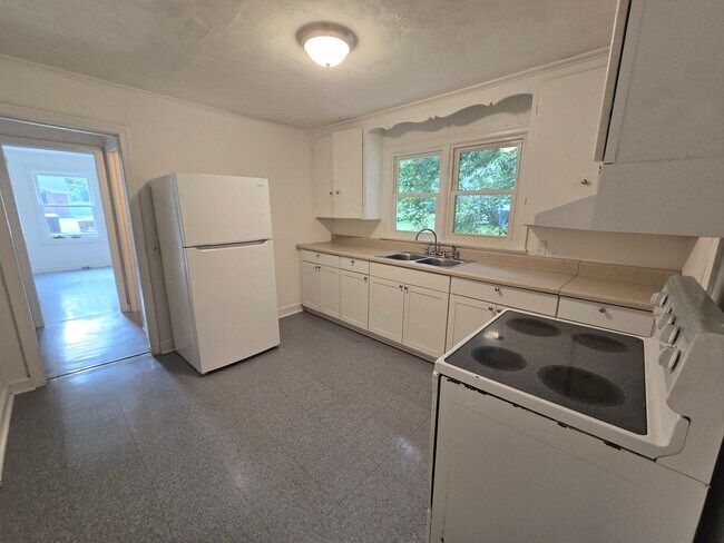 Foto del edificio - NEW LISTING!!!!!