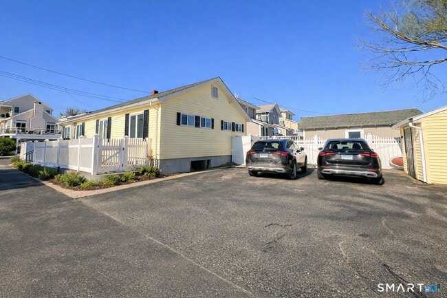 Foto del edificio - 54 Milesfield Ave