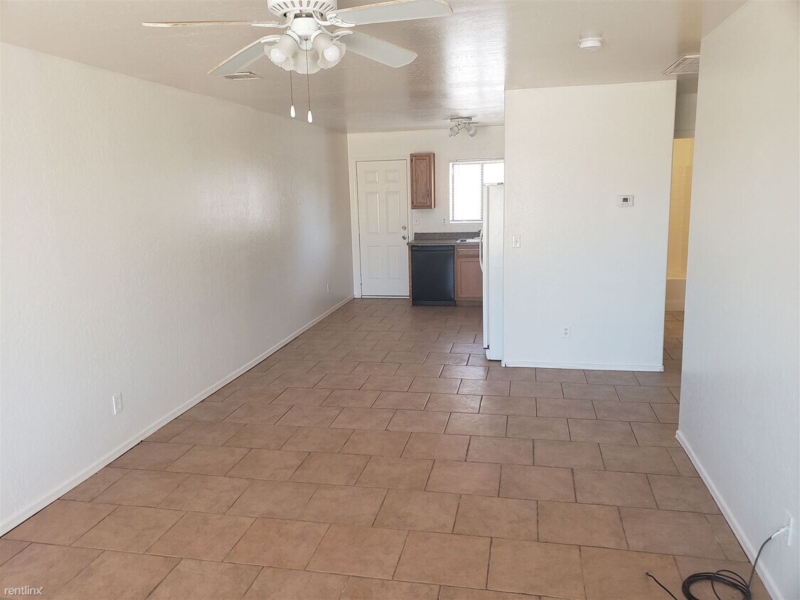 2 br, 1 bath Duplex 14726 S Cababi Rd Alquileres en Arizona City