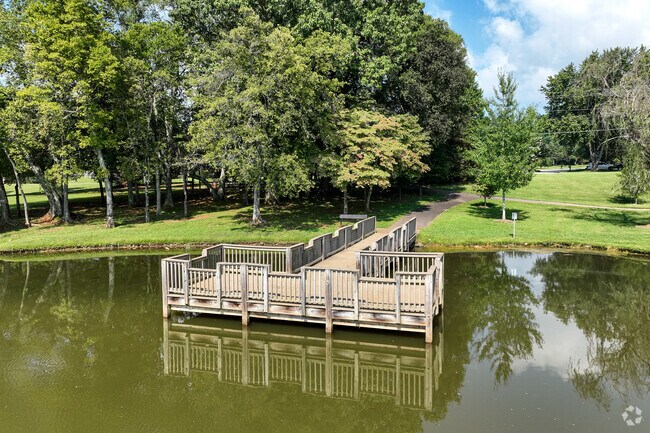Anchor Park features several docks that you can utilize for fishing in Farragut.