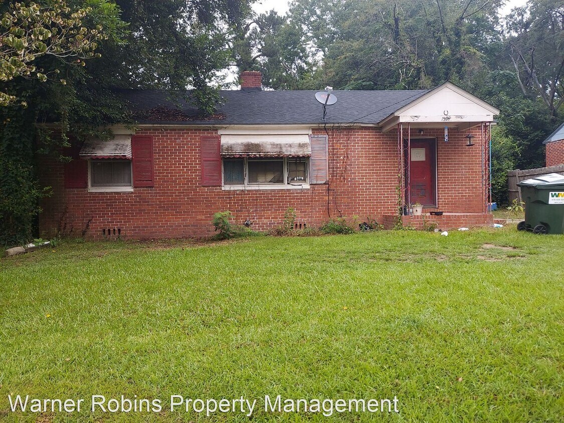 Building Photo - 3 br, 1 bath House - 1357 Peavy Dr