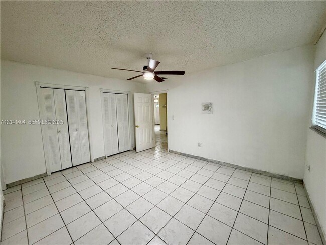 Foto del edificio - 913 NW 22nd Pl
