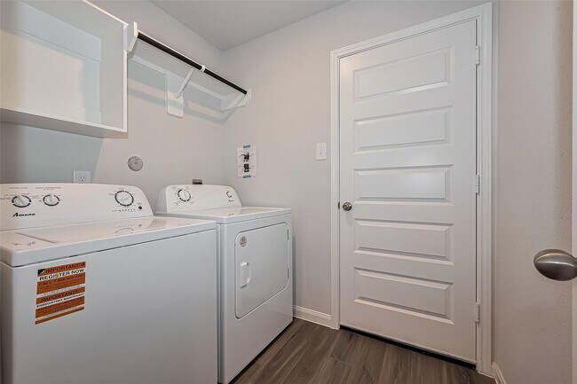 Foto del edificio - 13625 Goldeye Dr