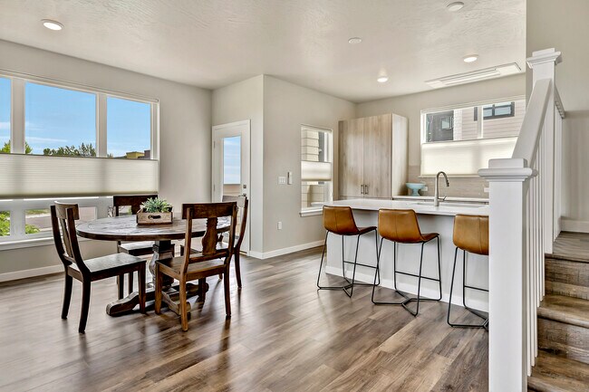 Foto del edificio - 3537 N Prospect Ln