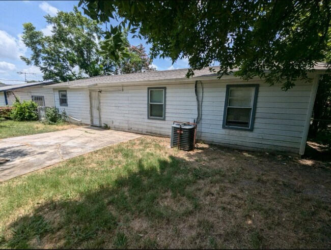 Building Photo - 4336 Jana Dr