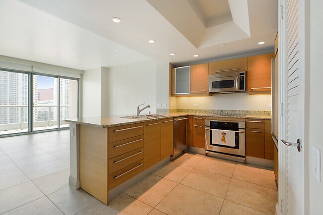 Foto del edificio - Turnberry Towers 2105W-Stunning City Views...