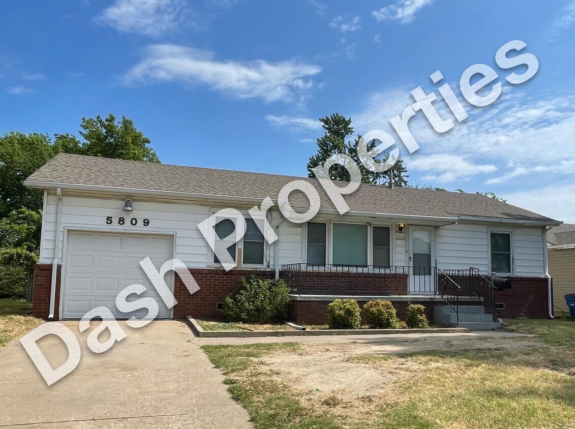 Primary Photo - 5809 E 21st St
