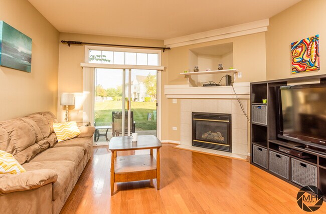 Building Photo - 577 Pinebrook Dr