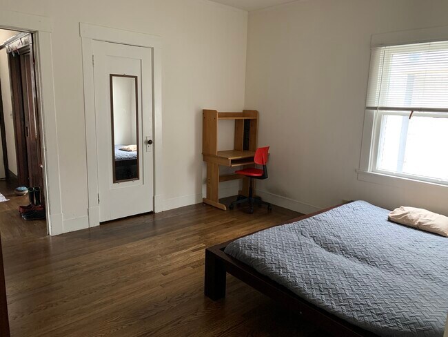 The available room - 689 62nd St