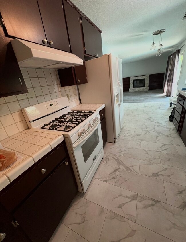 Foto del edificio - 1017 Rose Ave