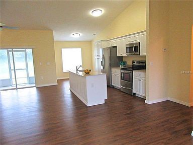 Building Photo - beautiful home ready for move in