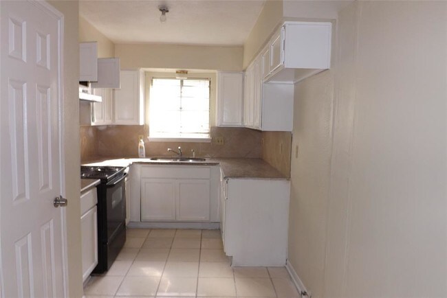 Foto del edificio - 1327 New Tree Ln
