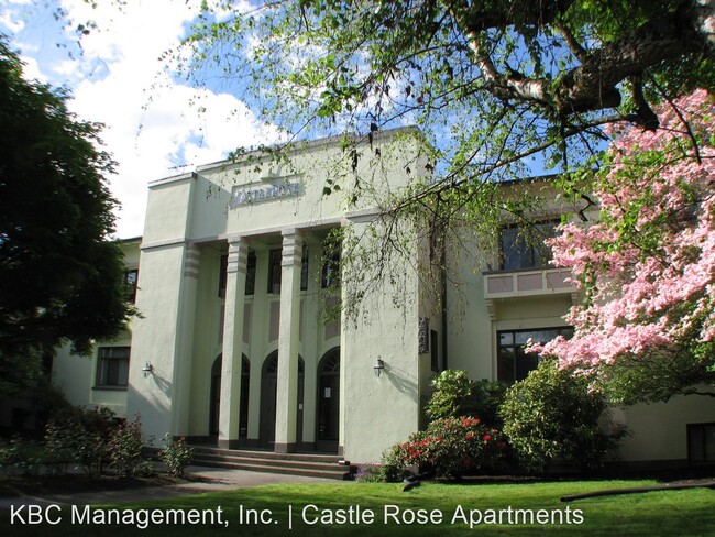 Foto del edificio - 2421 NE Irving St