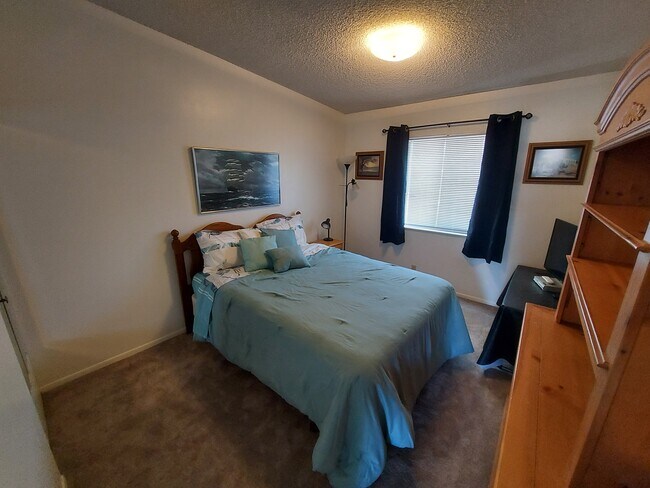 Foto del edificio - 1058 Fontmore Rd