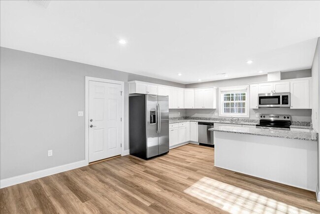 Foto del edificio - New Construction 3 Bedroom/2 Bathroom Homes with Garage