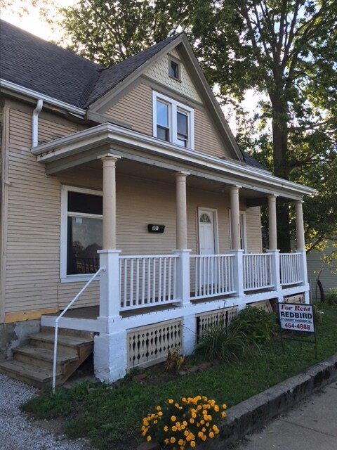 Primary Photo - 308 S Prairie St