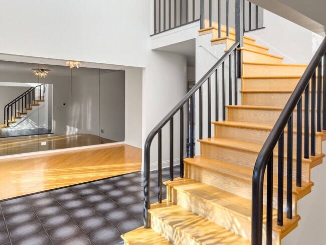 Foto del edificio - 3320 Lakewood Ct