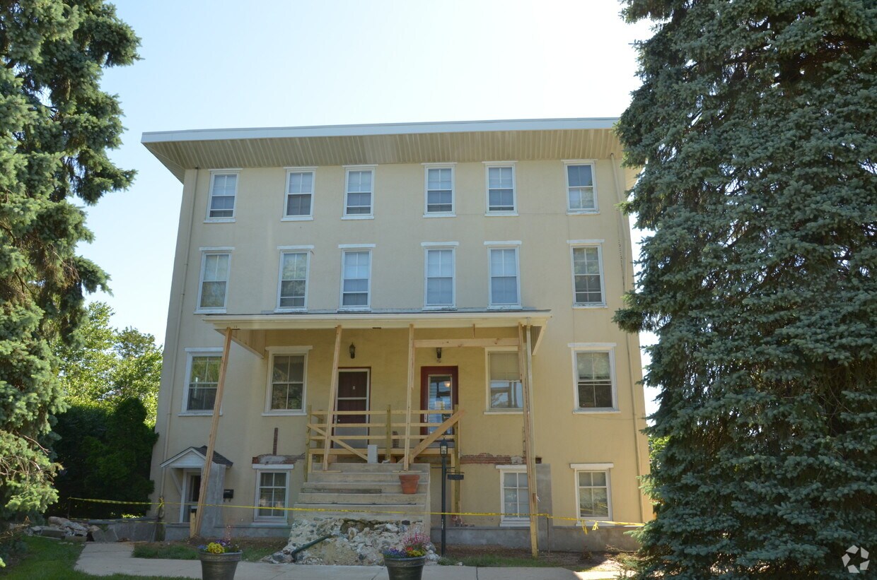 Primary Photo - 313 S Broad St