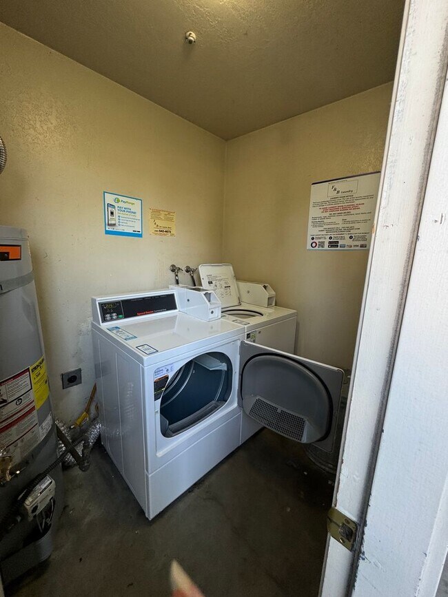 Foto del edificio - z6850Countryclubdr