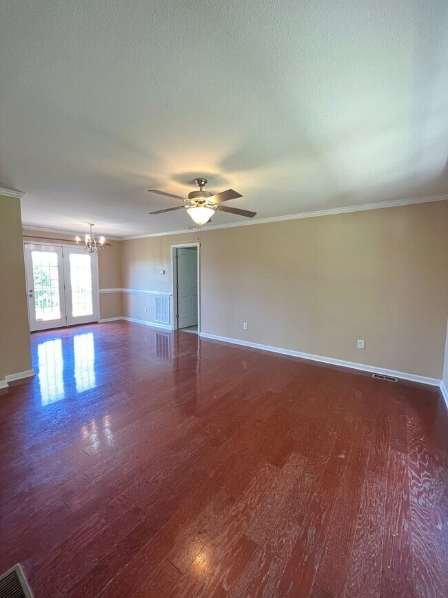Building Photo - COMING SOON!!!!! Large beautiful home