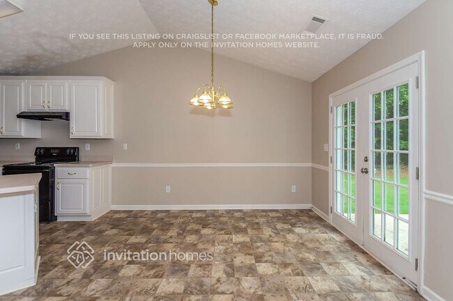 Foto del edificio - 155 Crooked Creek Dr