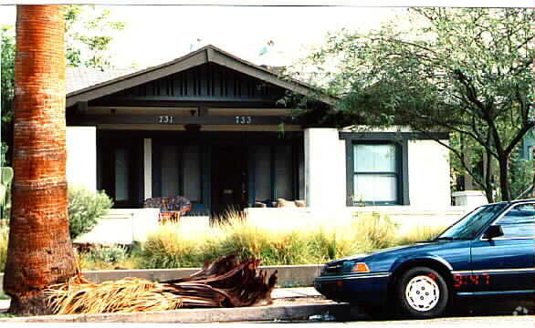 Building Photo - 731-733 E 5th St