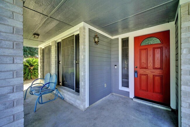 Foto del edificio - 17249 Sandwick Dr