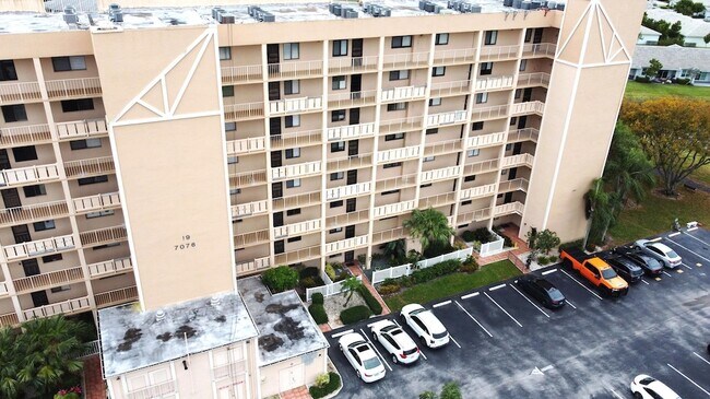Foto del edificio - 7076 Huntington Ln