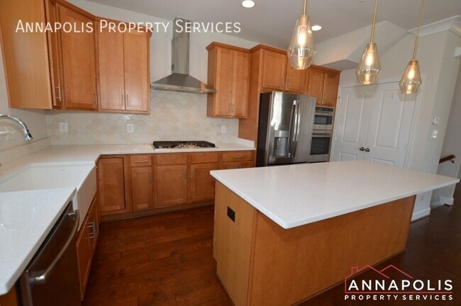 Building Photo - 114 Waterline Ct