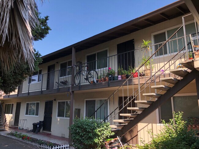 Foto del edificio - 3559 Agate Dr