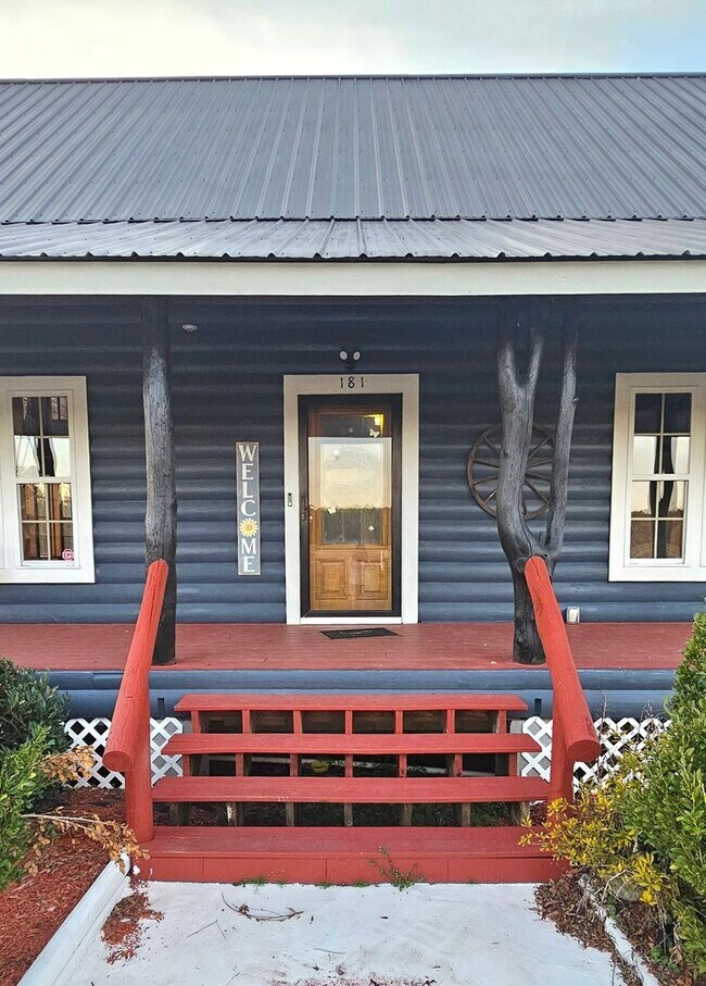 Foto del edificio - Private Log Cabin Home Peaceful Country Living on Acreage