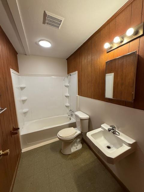 Foto del edificio - 230 Liberty Rd