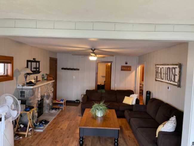 Foto del edificio - 7088 Weller Ave NE