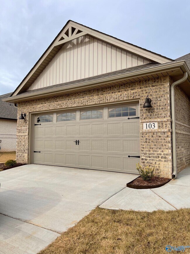 Building Photo - 103 Caspian Ln