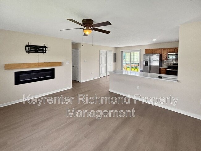 Foto del edificio - 4717 Altair Rd
