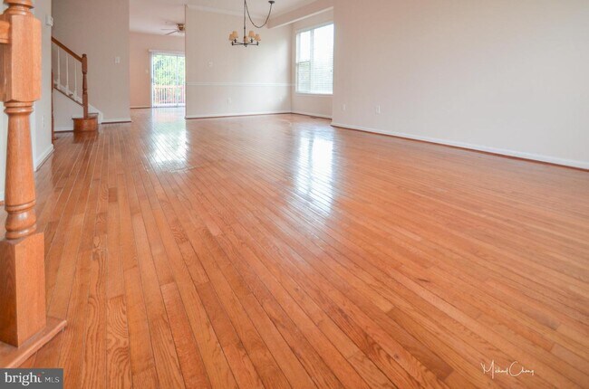 Foto del edificio - 117 Longpoint Way