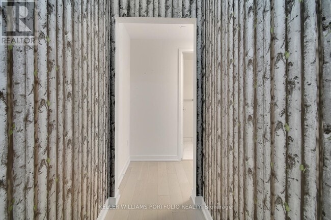 Building Photo - 1 Yorkville Ave