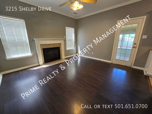 Building Photo - 3215 Shelby Dr
