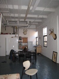 Building Photo - 304 Meserole St