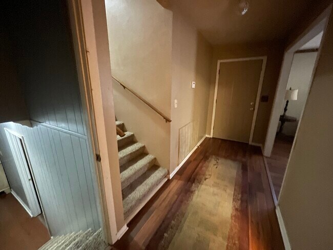 Building Photo - 3135 McLemoresville Rd