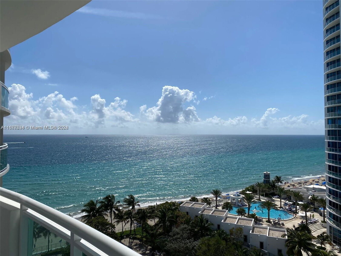 Foto principal - 3001 S Ocean Dr