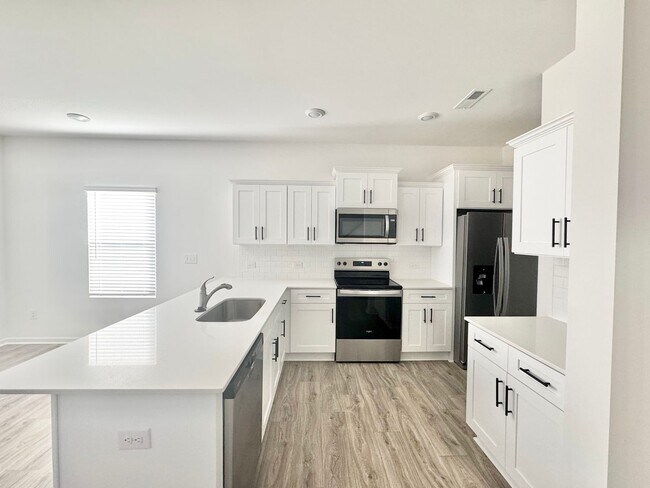 Foto del edificio - NEW 3 br home in the Shay Crossing community in Salisbury! Tours coming soon! Apply today!