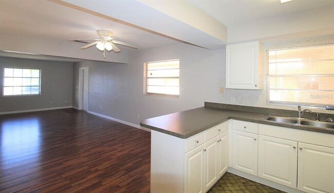 Building Photo - 2524 Terry Ln