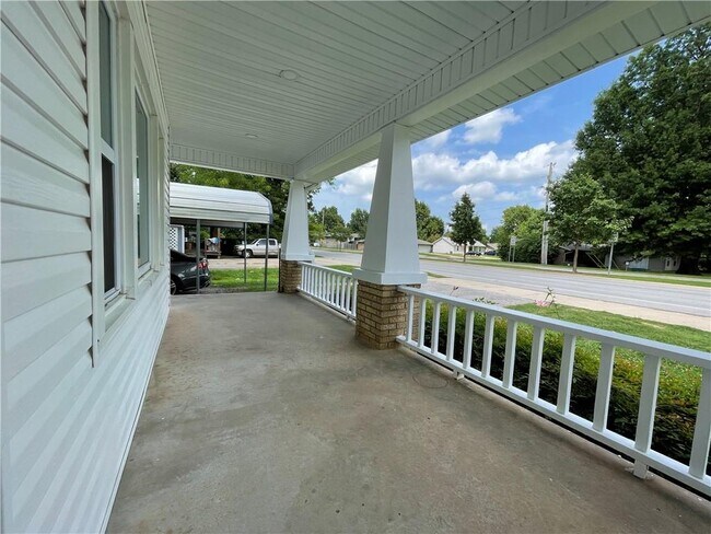 Building Photo - 1791 Garland Ave