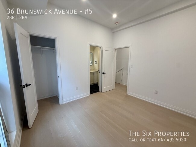 Building Photo - Brand New 2 Bedroom Top Floor Apartment in the Heart of Downtown