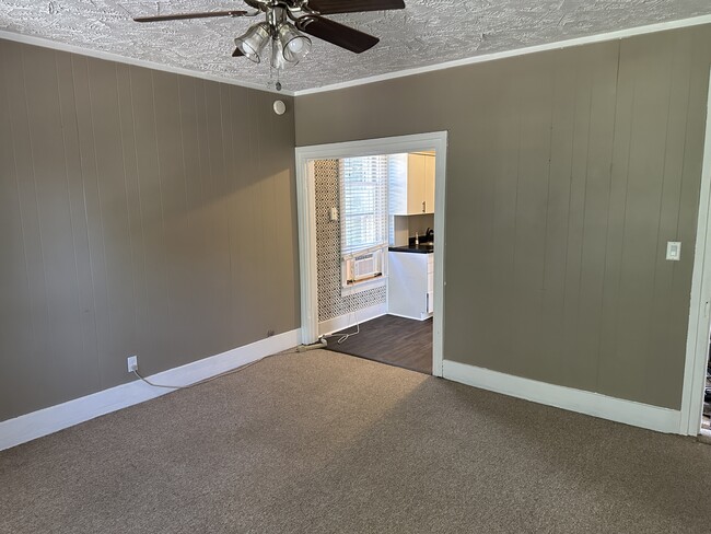 Living room - 1101 N 6th St